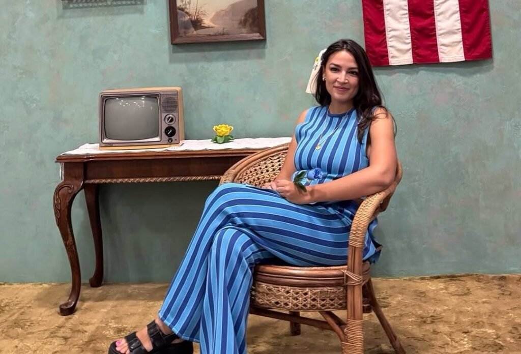 Alexandria Ocasio-Cortez and PINK CLOUDS AGENCY Host a Free Night of Bronx Culture Alexandria Ocasio-Cortez and PINK CLOUDS AGENCY Host a Free Night of Bronx Culture