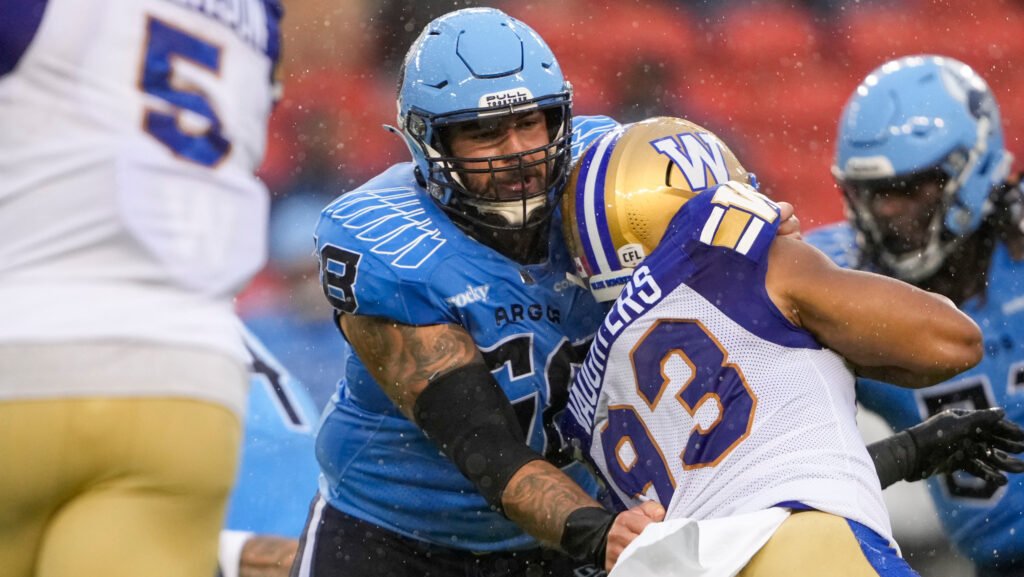 Alouettes sign four, including offensive lineman Anthony Vandal