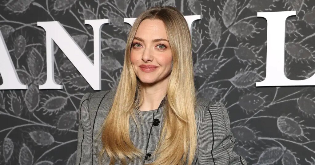 Amanda Seyfried’s Slimming Capri Pants Style Is $7 on Amazon Amanda Seyfried's Slimming Capri Pants Style Is $7 on Amazon