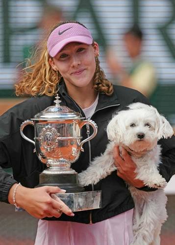 Andreeva gana su primer Grand Slam con 19 años Andreeva gana su primer Grand Slam con 19 años