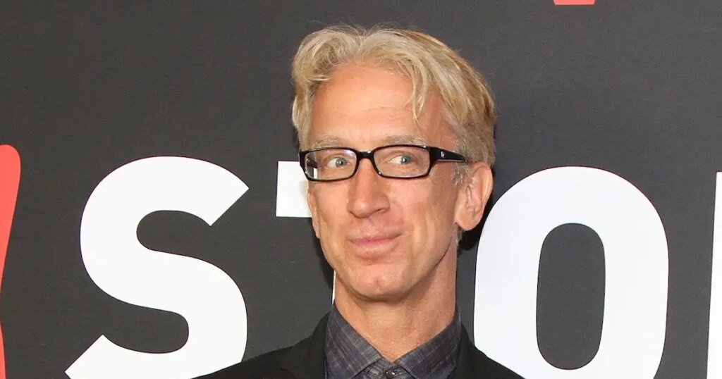 Andy Dick Signs Autographs In Rare Appearance After Overdose Andy Dick Signs Autographs In Rare Appearance After Overdose
