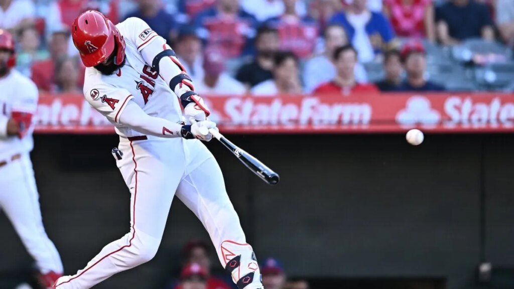 Angels pursue rare series sweep against Rays