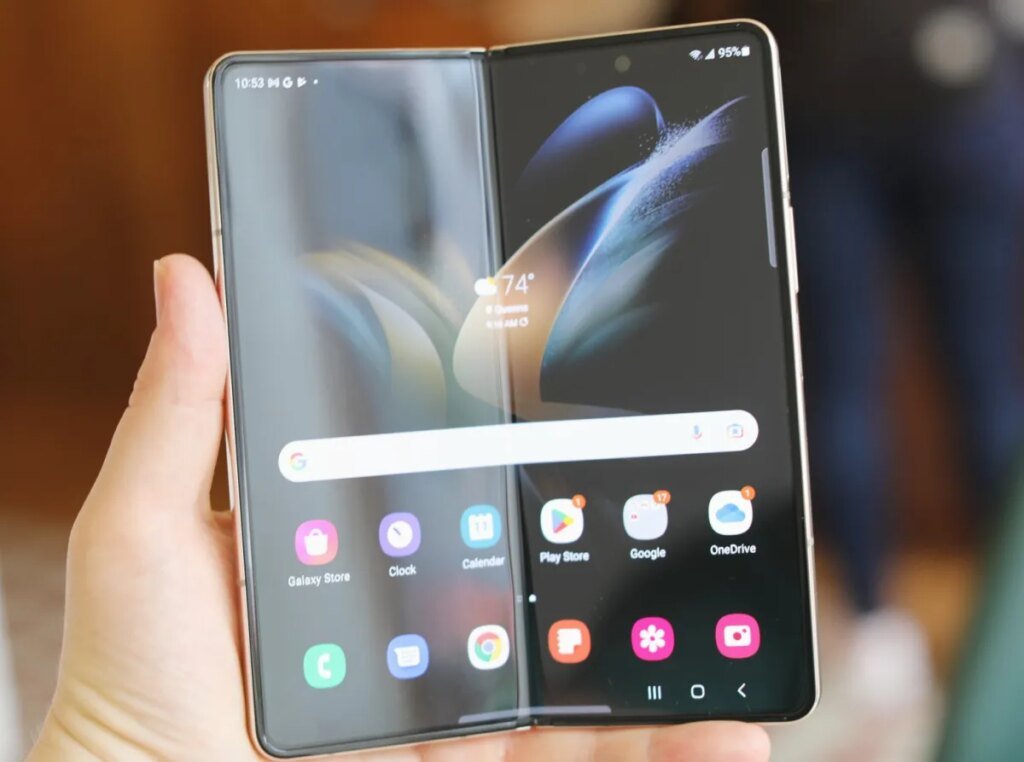 Apple’s foldable iPhone could be just around the corner Apple's foldable iPhone could be just around the corner