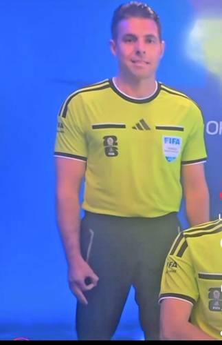 Árbitro niega gesto supremacista; no hay delito: FIFA Árbitro niega gesto supremacista; no hay delito: FIFA