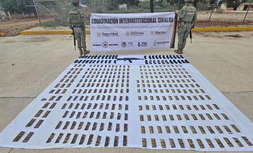 Arrestan a El 24 y otros tres capos de la facción de El Chapo Isidro en Sinaloa Arrestan a El 24 y otros tres capos de la facción de El Chapo Isidro en Sinaloa