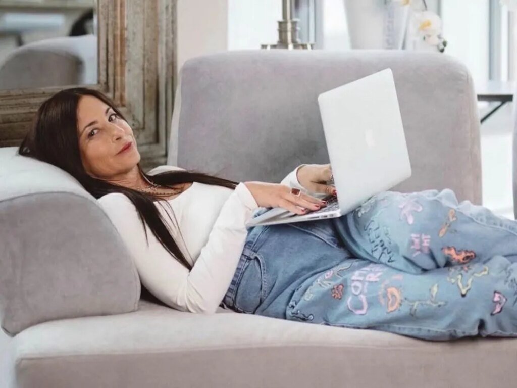 Ask Rebecca: I have a stressful job, a toddler and a narcissistic mom Ask Rebecca: I have a stressful job, a toddler and a narcissistic mom