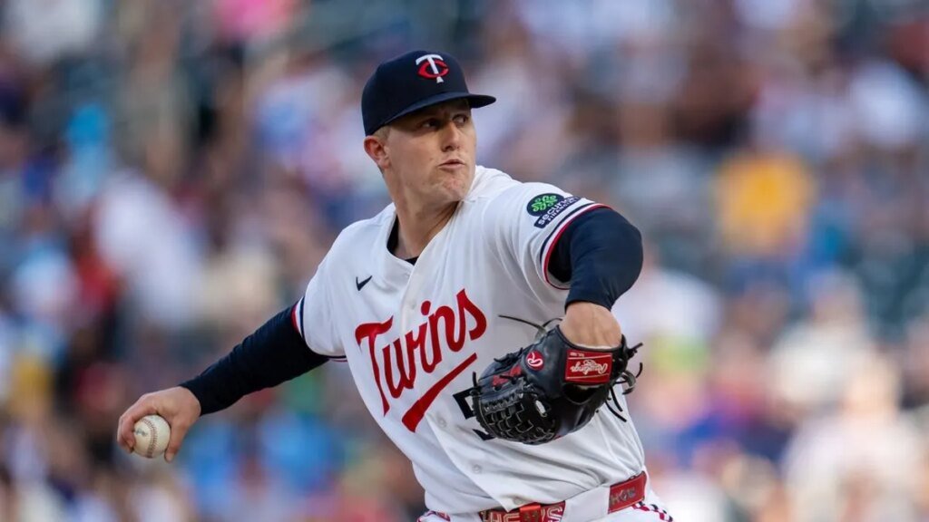 Astros closing in on .500 mark as they host Twins Astros closing in on .500 mark as they host Twins