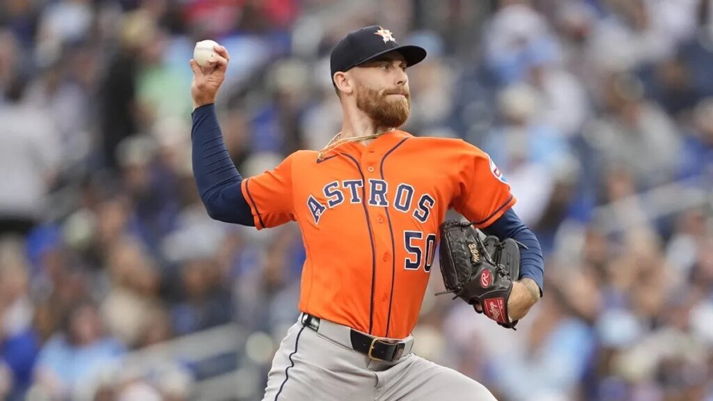 Astros edge Blue Jays after Jeff Hoffman's 8th-inning error