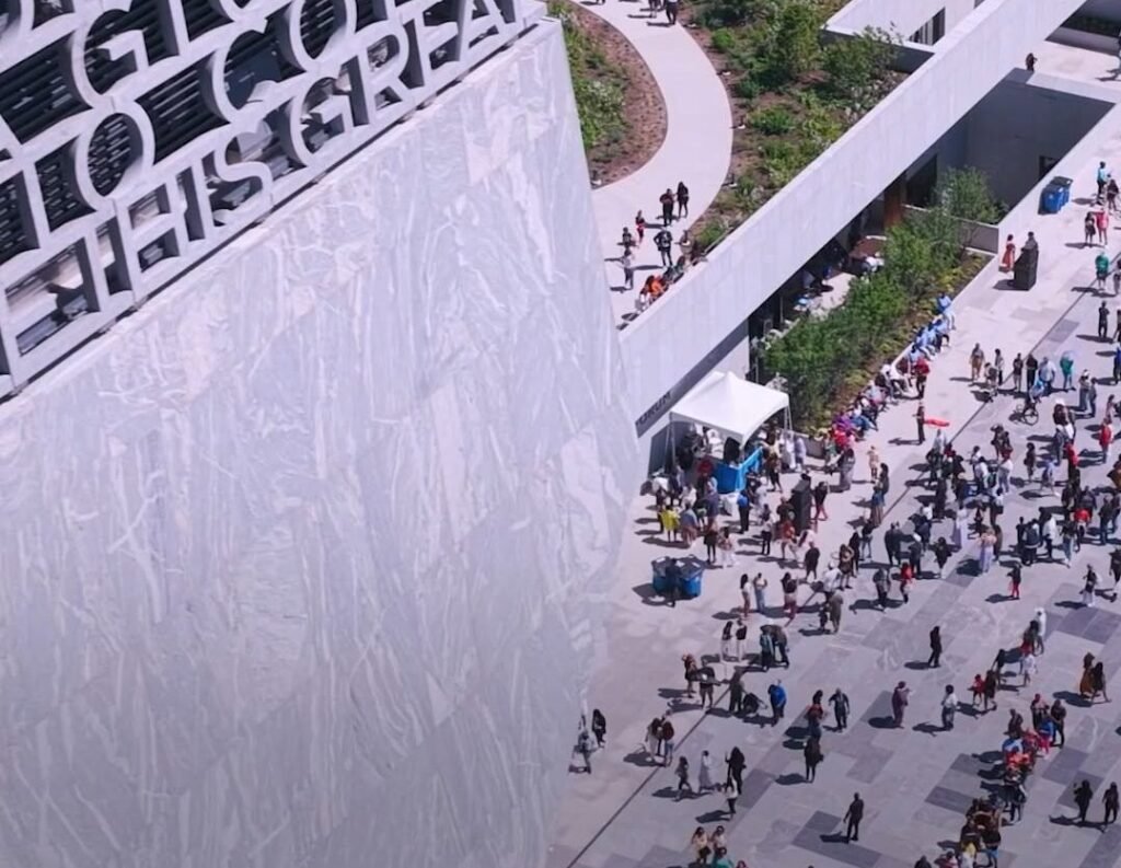 Barack and Michelle Obama’s Presidential Center Opens as a Community Hub Barack and Michelle Obama’s Presidential Center Opens as a Community Hub