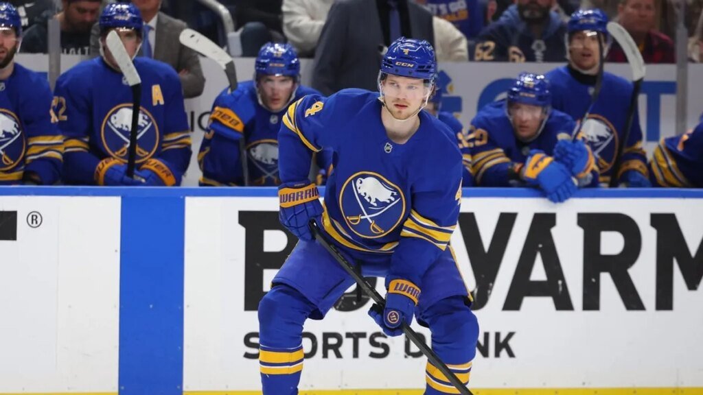 Blackhawks trade 4th overall pick to Sabres for D Bowen Byram