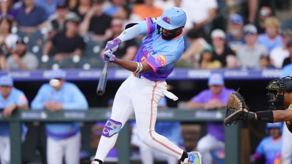 Braxton Fulford’s two-run pinch double lifts Rockies over Pirates Braxton Fulford's two-run pinch double lifts Rockies over Pirates