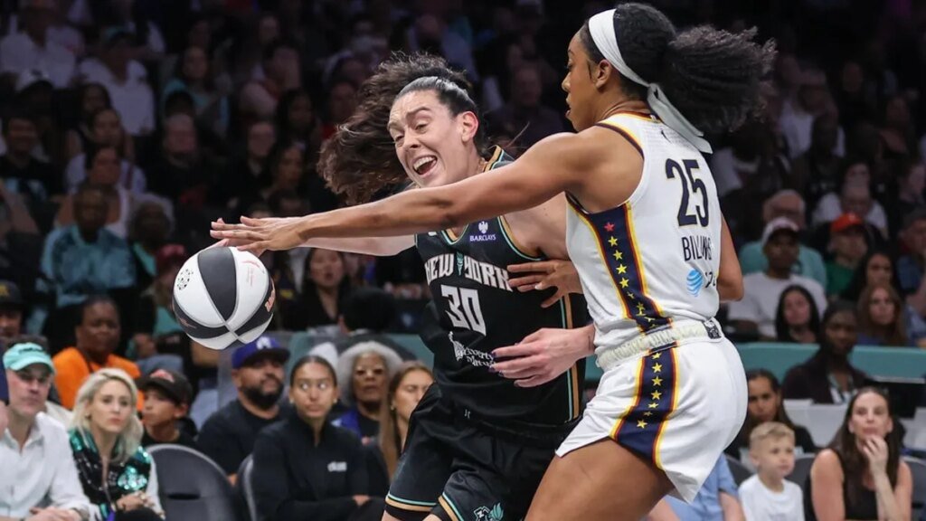 Breanna Stewart explodes in second half to lead Liberty past Fever