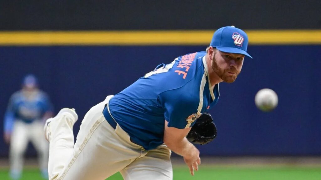 Brewers look for boost from RHP Brandon Woodruff; Reds same from Brady Singer Brewers look for boost from RHP Brandon Woodruff; Reds same from Brady Singer
