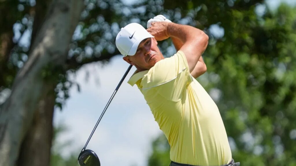 Brooks Koepka among 5 co-leaders at RBC Canadian Open