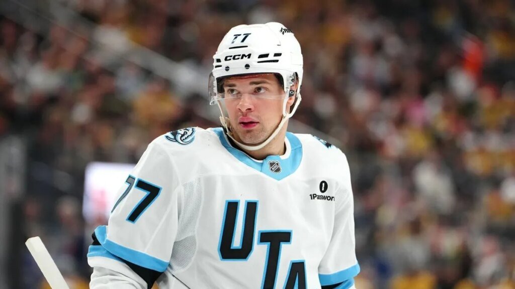 Bruins acquire Mammoth F JJ Peterka for 2 first-rounders