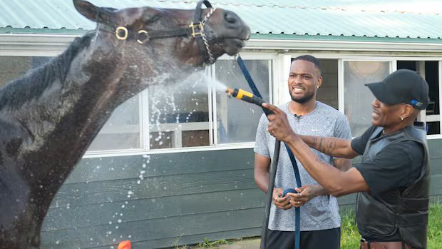 Canada’s Cyle Larin finds relaxation — and a competitive comparison — at the horse-racing track he grew up at Canada's Cyle Larin finds relaxation — and a competitive comparison — at the horse-racing track he grew up at
