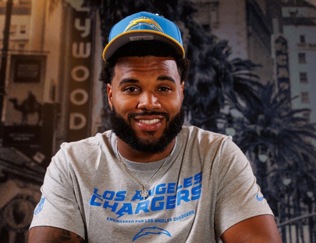 Canadian Akheem Mesidor agrees to $20 million guaranteed rookie contract with Los Angeles Chargers: report Canadian Akheem Mesidor agrees to $20 million guaranteed rookie contract with Los Angeles Chargers: report