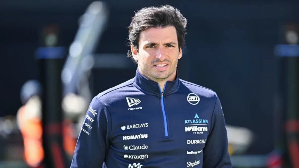 Carlos Sainz says 'priority' is to stay with Williams long-term
