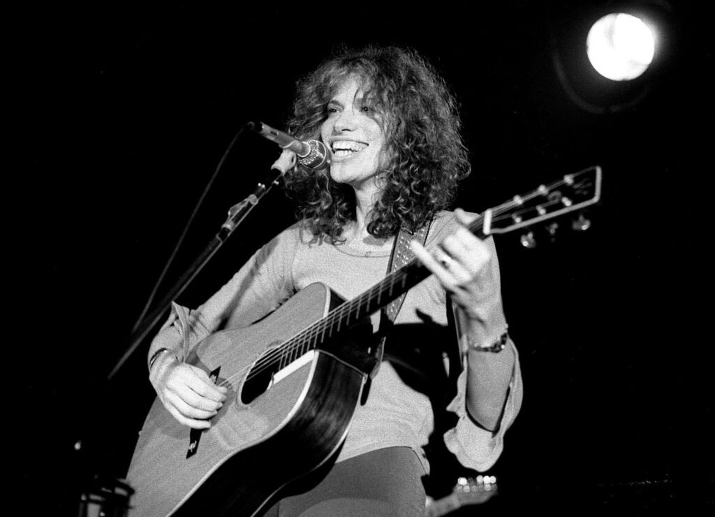 Carly Simon’s ‘Howl’ Lyric Video Crosses 100,000 Views as Album Anticipation Builds