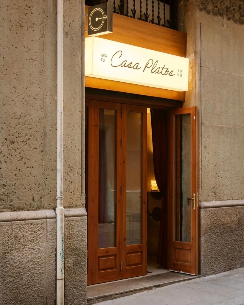 Casa Platos – The Hi-Fi Restaurant in Gràcia Everyone Is Trying to Book Casa Platos - The Hi-Fi Restaurant in Gràcia Everyone Is Trying to Book