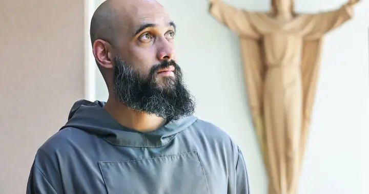 Chaste and obedient: Quebecer goes to priesthood as hopes of religious revival stir – Montreal Chaste and obedient: Quebecer goes to priesthood as hopes of religious revival stir - Montreal