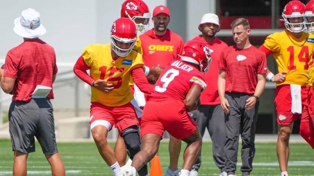 Chiefs QB Patrick Mahomes' extension pushes deal's worth over $500M