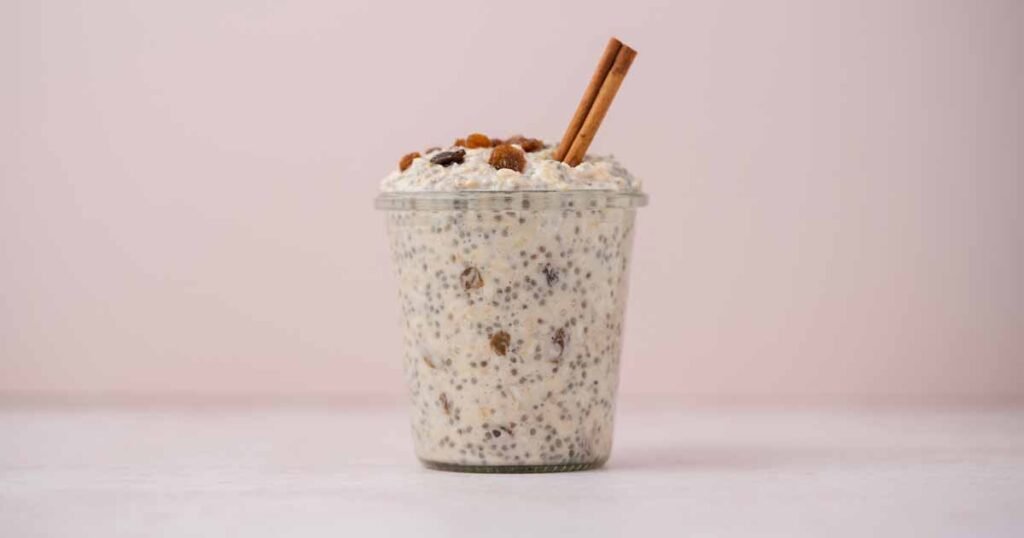 Cinnamon Raisin Overnight Oats – Carmy Cinnamon Raisin Overnight Oats - Carmy