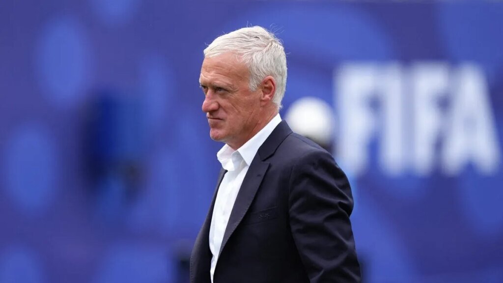 Didier Deschamps rejoining France after attending mother's funeral