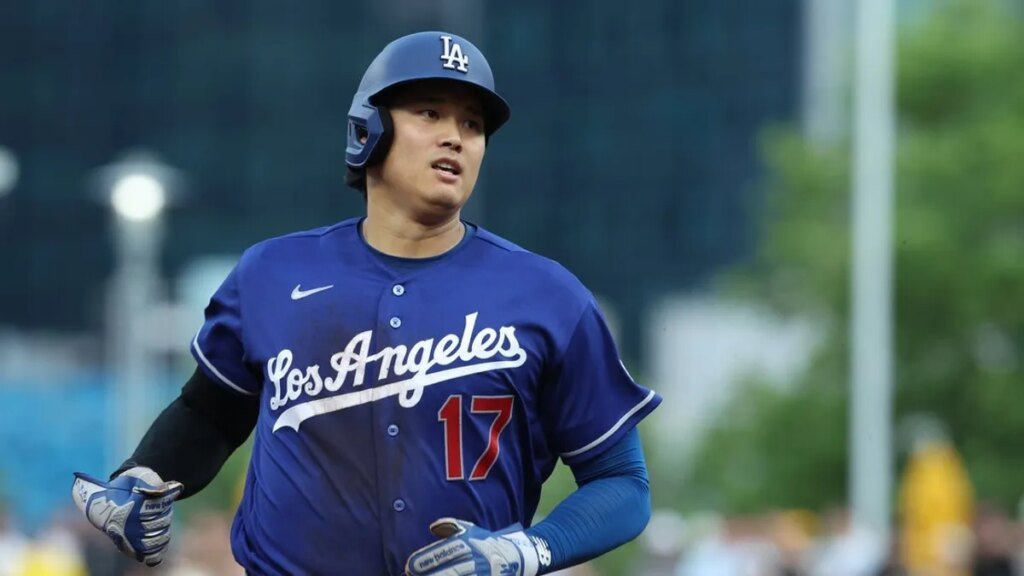 Dodgers manager: Concern over Shohei Ohtani’s knee ‘not high’ Dodgers manager: Concern over Shohei Ohtani's knee 'not high'