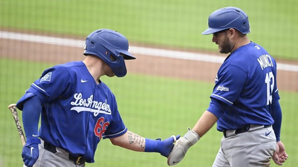 Dodgers score 9 runs in 6th inning to power past Padres