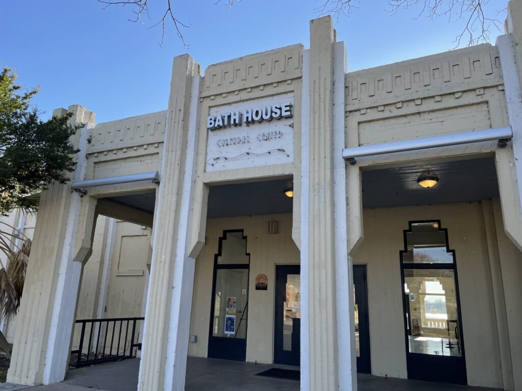 El Centro Cultural Bath House celebra el 16 de junio con comida y entretenimiento en vivo – Celebrity Land