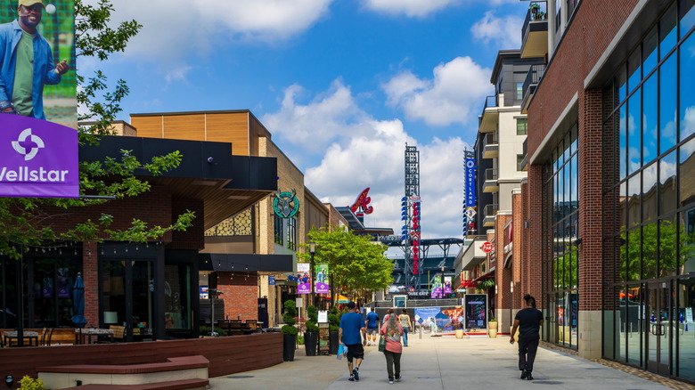 El principal centro de deportes y entretenimiento de Atlanta cuenta con tiendas y restaurantes cuidadosamente seleccionados – Celebrity Land El principal centro de deportes y entretenimiento de Atlanta cuenta con tiendas y restaurantes cuidadosamente seleccionados – Celebrity Land