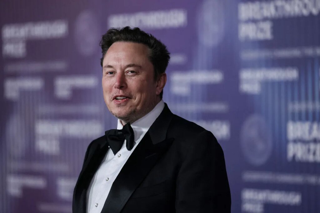 Elon Musk becomes the world’s first trillionaire after SpaceX’s historic IPO Elon Musk becomes the world's first trillionaire after SpaceX's historic IPO