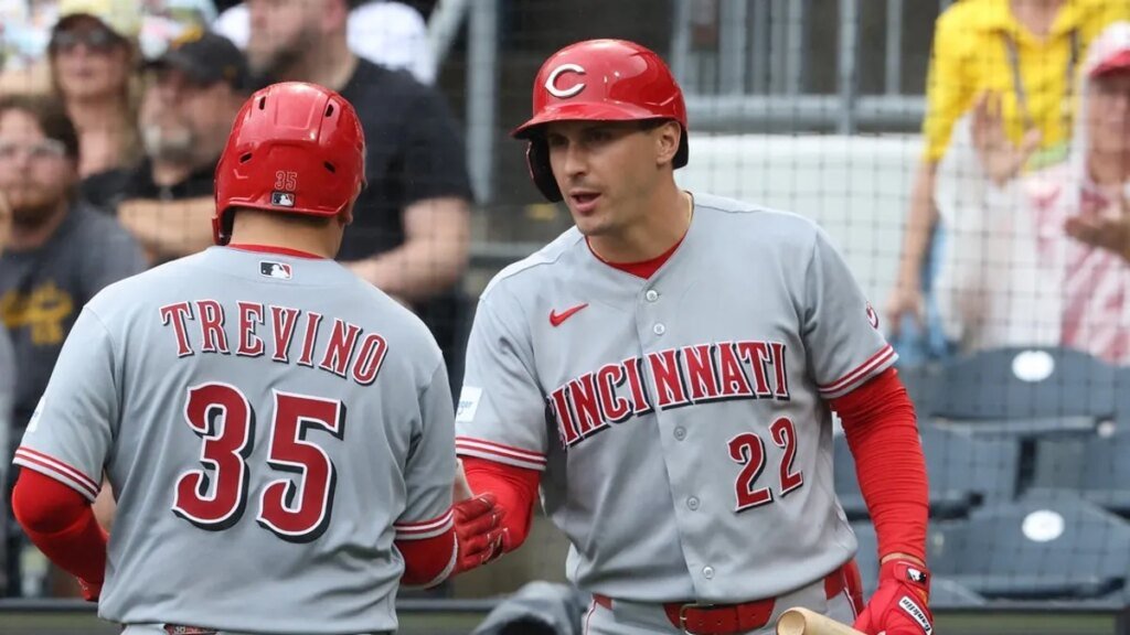Eugenio Suarez rescues Reds against Pirates with 3-run shot