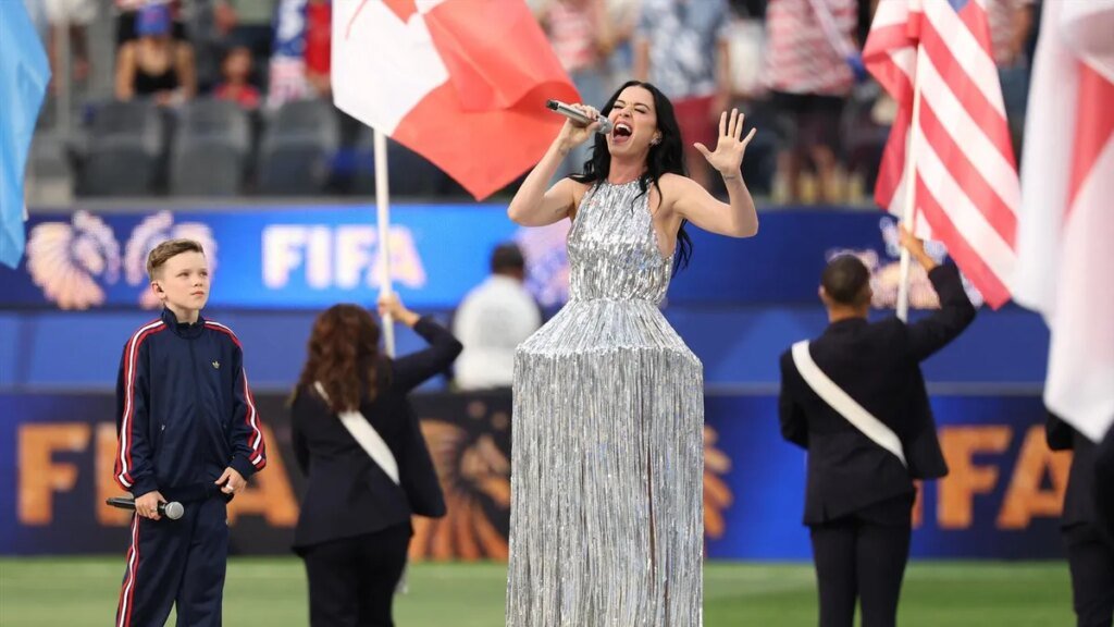 Ex-Canadian PM watches World Cup opener in US, not Canada Ex-Canadian PM watches World Cup opener in US, not Canada