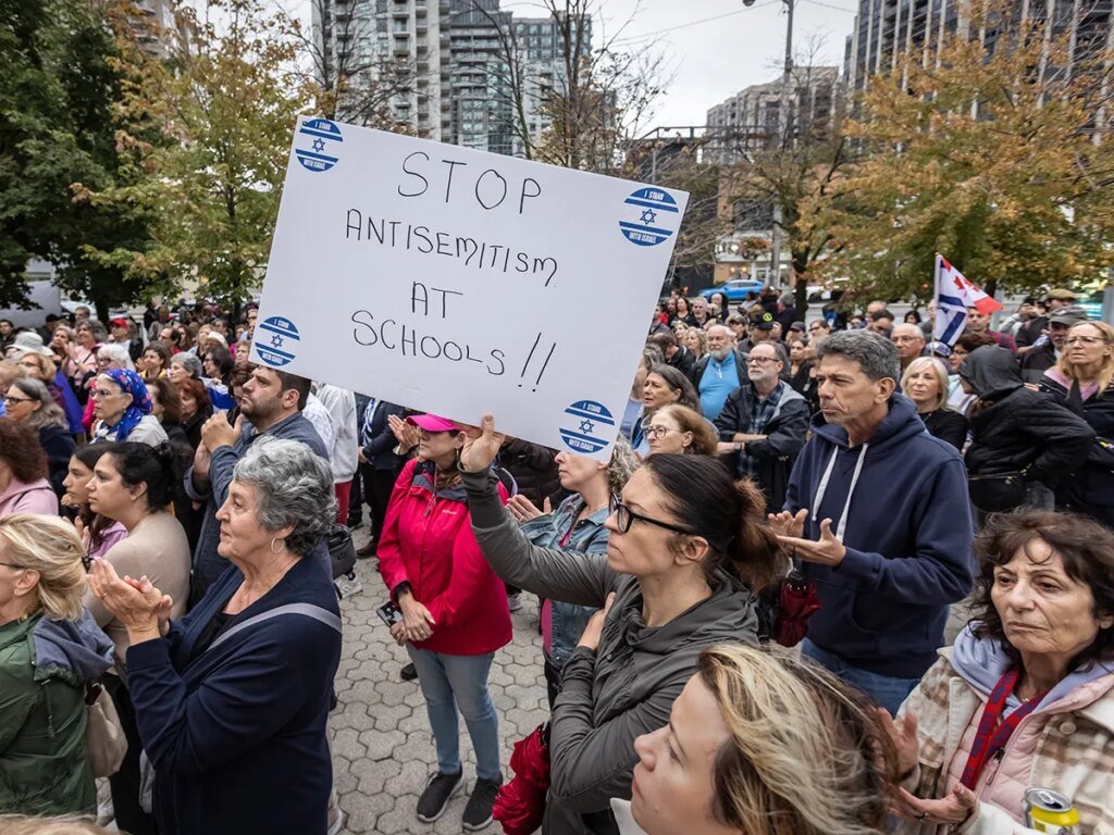 Ex-TDSB legal executive claims antisemitism in lawsuit against board