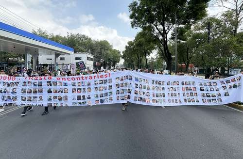 Familiares de desaparecidos hacen oír su voz en arranque del Mundial Familiares de desaparecidos hacen oír su voz en arranque del Mundial
