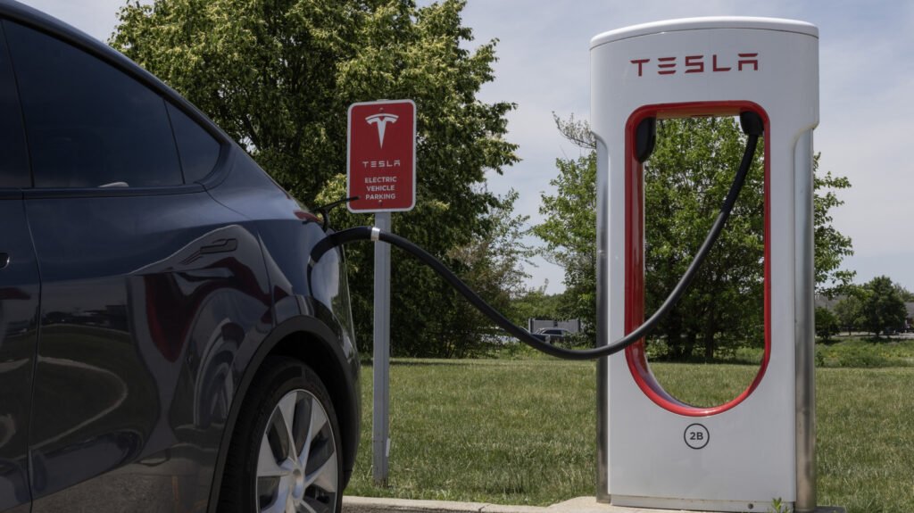 Family Files Wrongful Death Suit Following Tesla Crash In Texas Family Files Wrongful Death Suit Following Tesla Crash In Texas