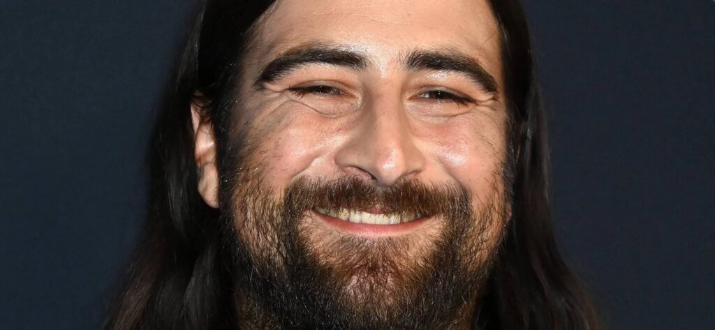 Fan Makes Disgusting Discovery At Noah Kahan's Concert