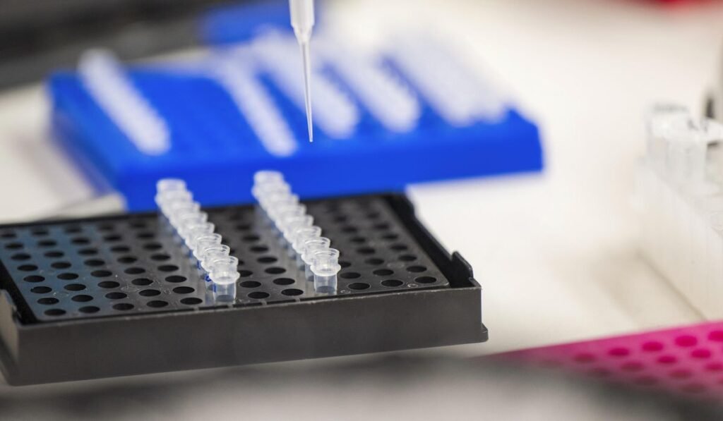 Former Colorado analyst pleads guilty in DNA testing scandal Former Colorado analyst pleads guilty in DNA testing scandal