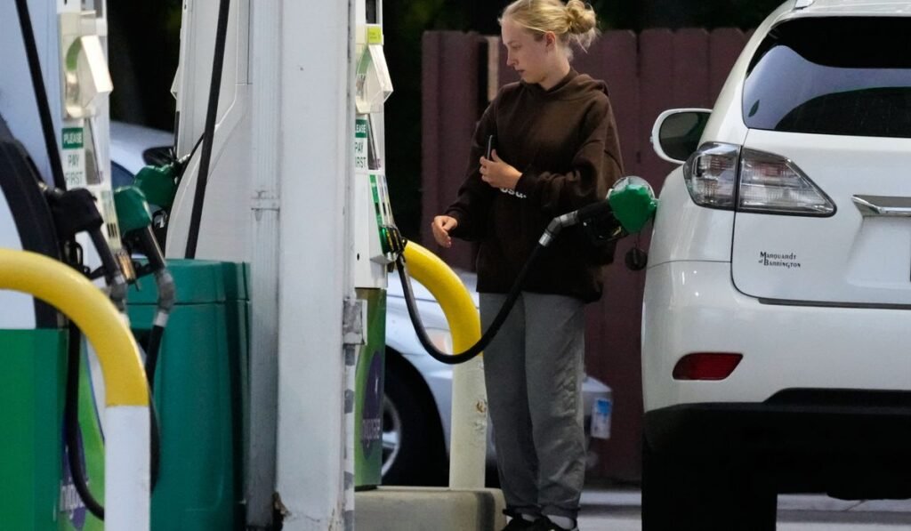 Gas prices fall in anticipation of U.S.-Iran deal Gas prices fall in anticipation of U.S.-Iran deal