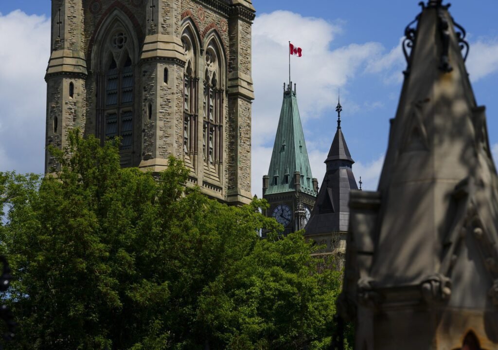 Government poll finds nearly half of Canadians think ‘too many immigrants’ are coming Government poll finds nearly half of Canadians think 'too many immigrants' are coming