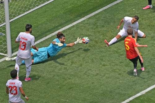 Guardameta iraní rescata empate 0-0 ante Bélgica Guardameta iraní rescata empate 0-0 ante Bélgica