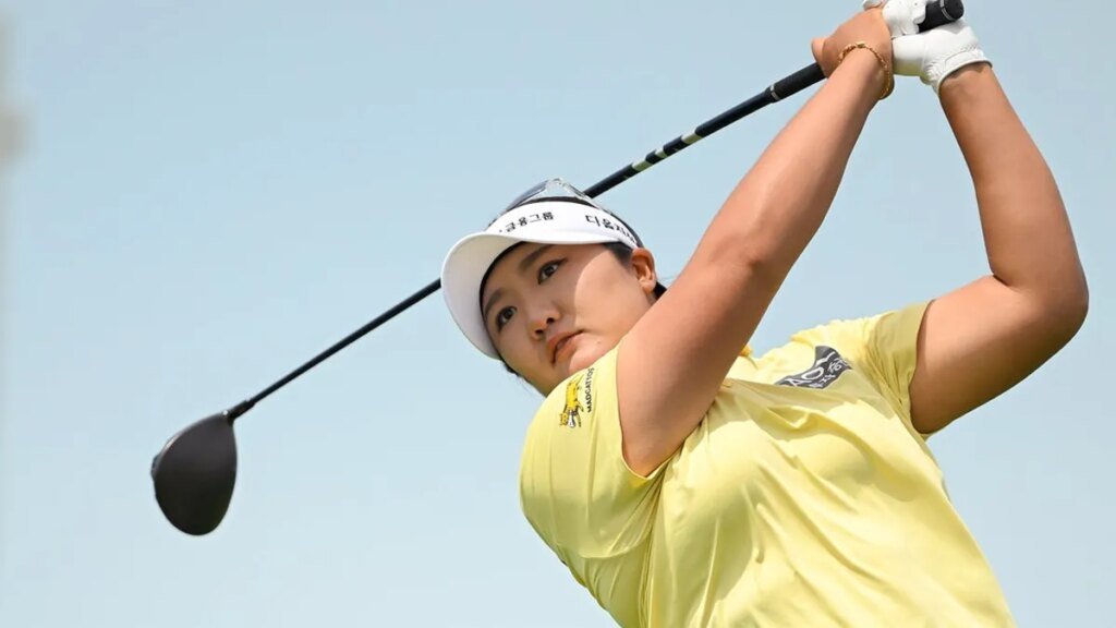 Haeran Ryu holds on to win first major title at Women's PGA