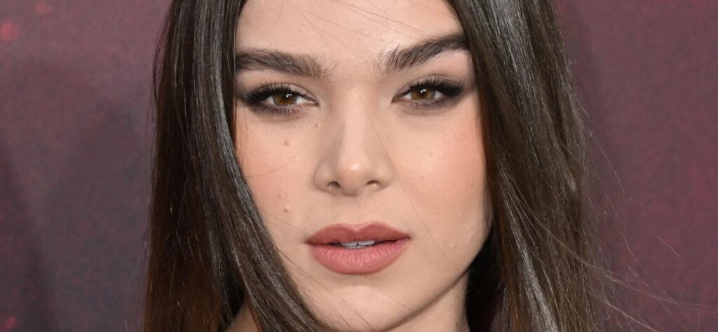 Hailee Steinfeld Reveals Daughter’s Name In Emotional Letter Hailee Steinfeld Reveals Daughter’s Name In Emotional Letter