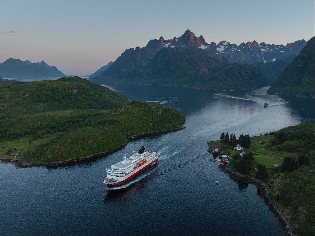 Hurtigruten cruising with annual summer sale offer Hurtigruten cruising with annual summer sale offer