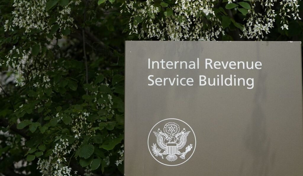 IRS did better than expected in tax season after slashing staff, except on the phone, watchdog says