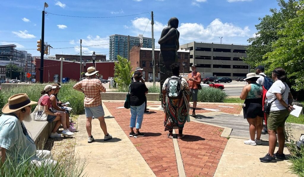 In Richmond, churches retrace the path of the enslaved to confront their own history In Richmond, churches retrace the path of the enslaved to confront their own history