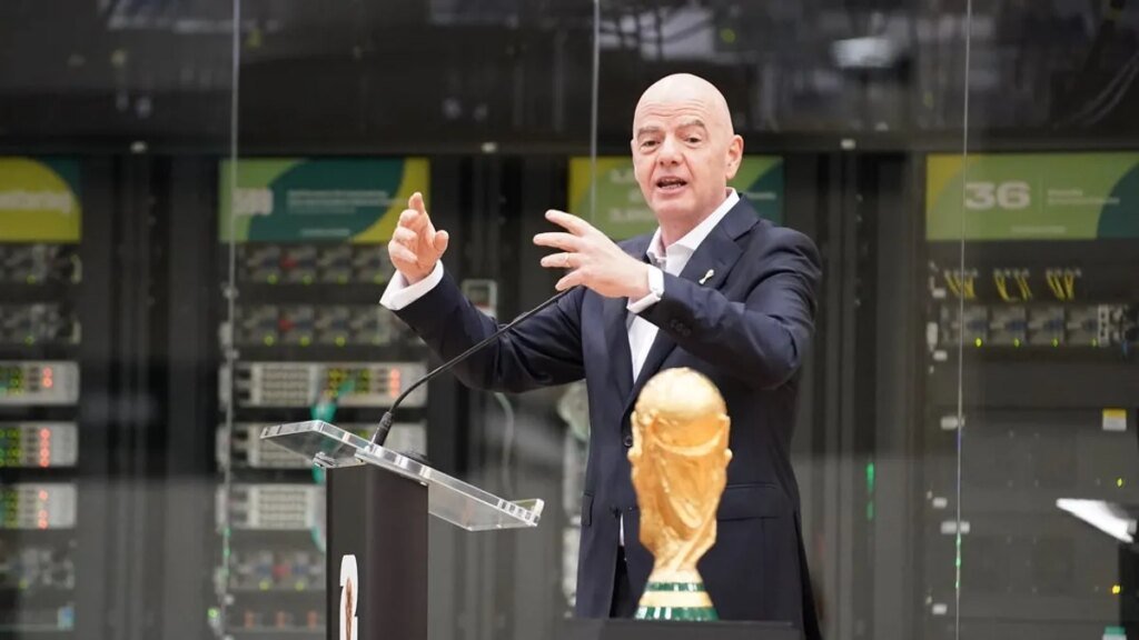 Infantino: FIFA ‘not kings of the world,’ U.S. controls entry Infantino: FIFA 'not kings of the world,' U.S. controls entry