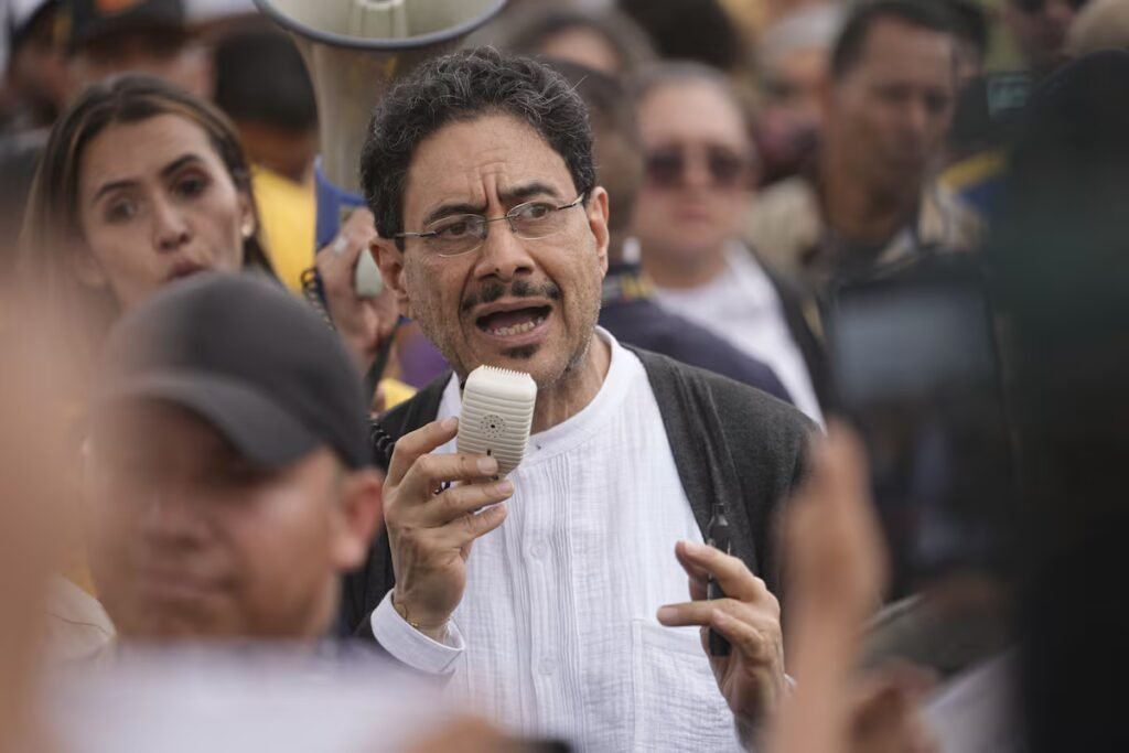 Iván Cepeda enters final stretch of presidential campaign with no money and Petro on his heels | International Iván Cepeda enters final stretch of presidential campaign with no money and Petro on his heels | International